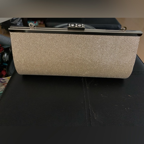 New Night bag gold shiny. Very nice! - Picture 4 of 4